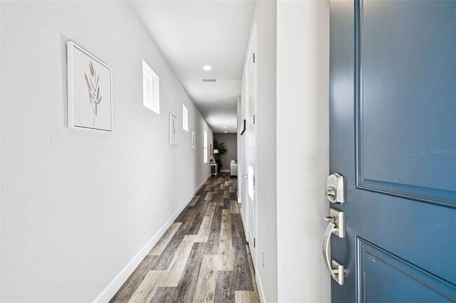 Building Photo - 3902 W Everett Ave