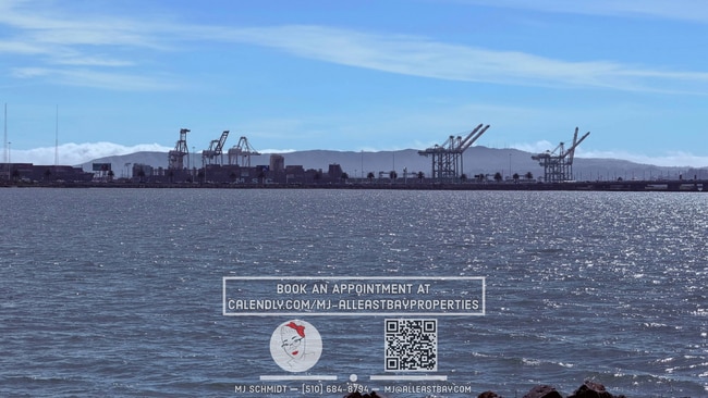 Building Photo - Sunny, west facing, Large 1 bedroom with tons of storage, includes water/garbage/amenities/parking!