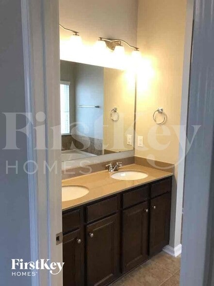 Building Photo - 6022 Durango Way