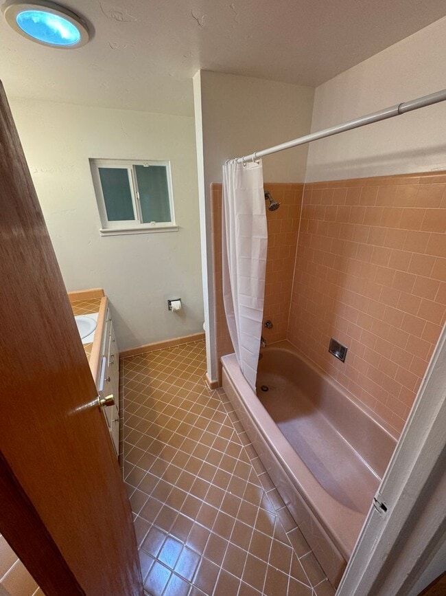Building Photo - 1449 Gary Way