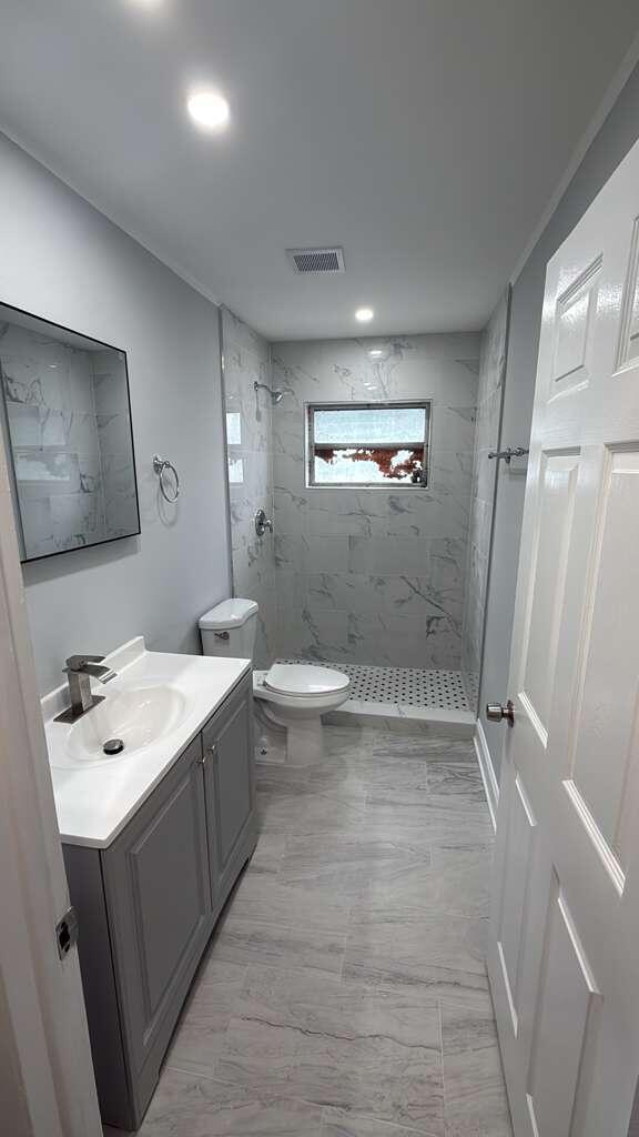 Building Photo - 1025 S L St