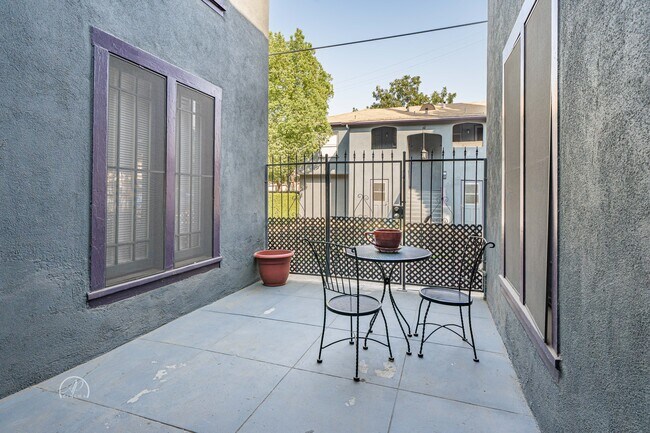 Building Photo - 2200 D St