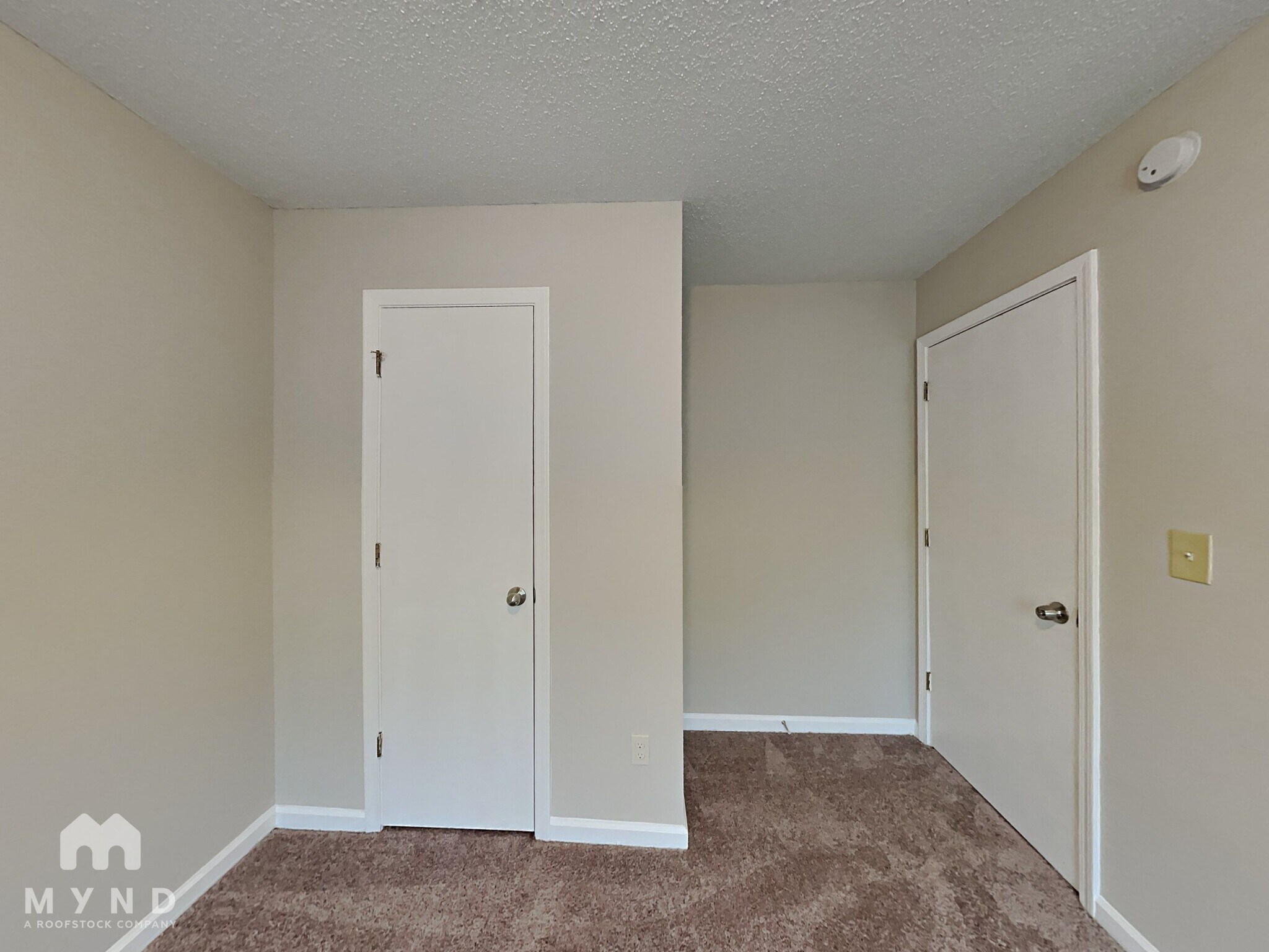 Building Photo - 5561 Northcut Dr