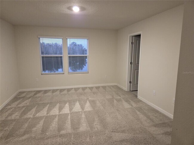 Building Photo - 1280 Regal King Dr