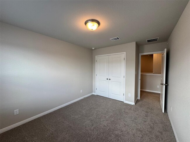 Building Photo - 1850 Settlers Glen Dr