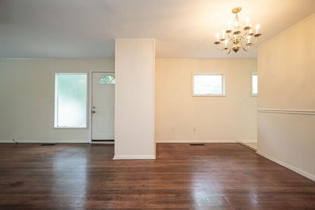 Building Photo - 175 Habersham Way