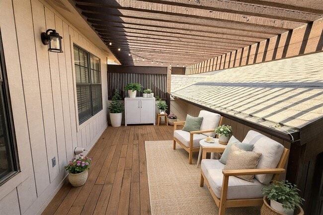 Building Photo - 6503 Robbie Creek Cove