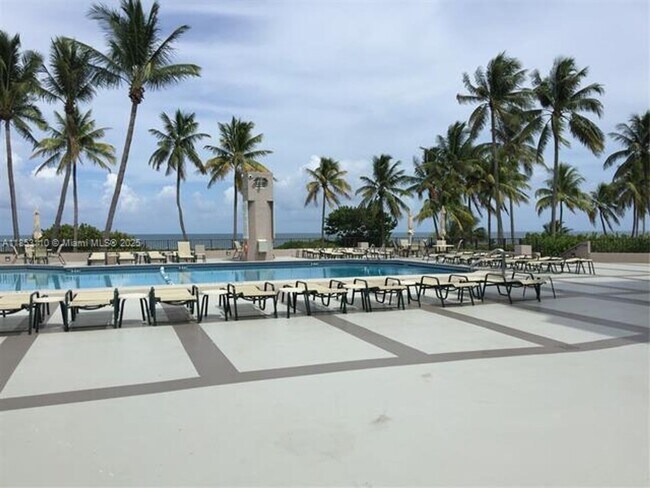 Building Photo - 20191 E Country Club Dr
