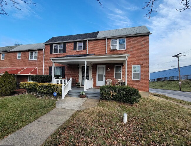 Building Photo - 1401 N Potomac St