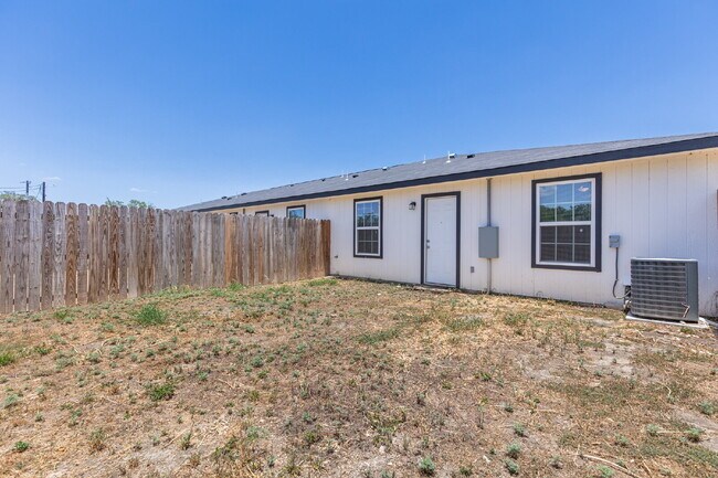 Building Photo - 1006 Co Rd 4516