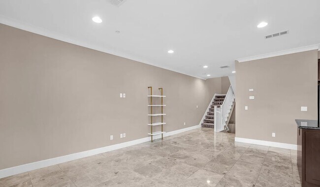 Living area - 138 Summit Way