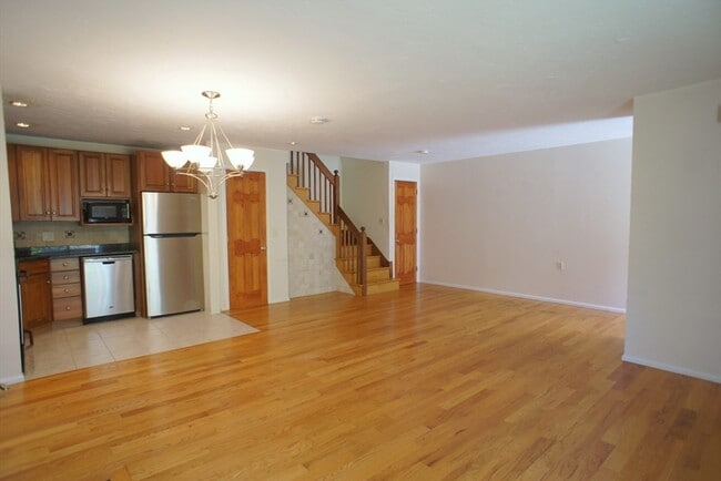 Building Photo - 152 Quincy Shore Dr