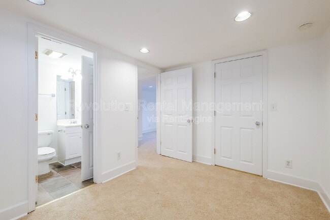 Building Photo - 869 Briarcliff Rd NE