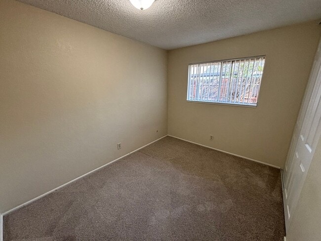 Building Photo - Beautiful Home By UCR