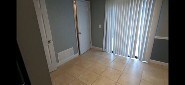 Dining Area - 7557 Fleta St