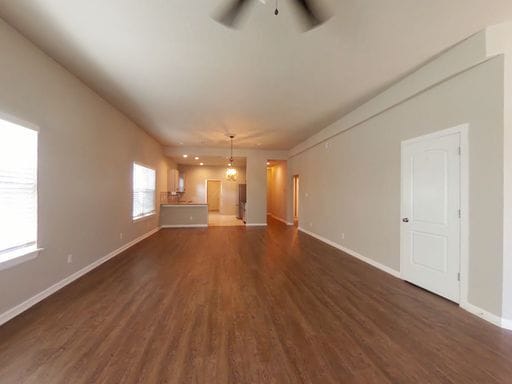 Building Photo - Beautiful Home with Everything in the Windcrest Gardens!