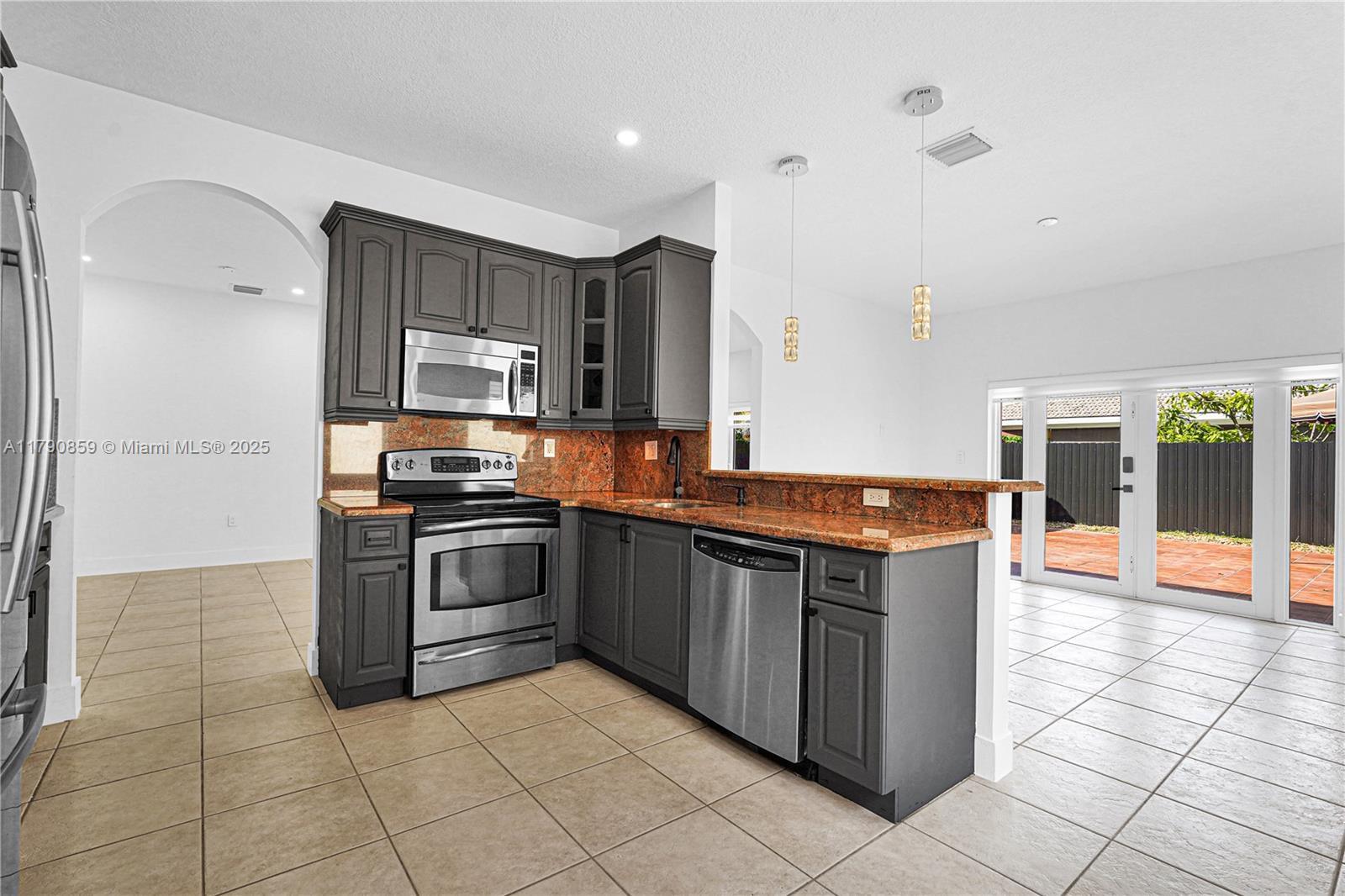 Building Photo - 14300 SW 155th Ct