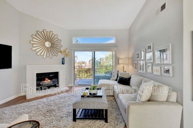 Building Photo - 2882 Andover Ave