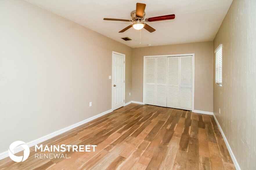 Building Photo - 825 E Jackson Ave