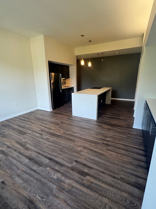 Interior Photo - 63 Brookside