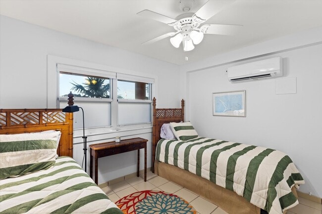 Building Photo - Beachside Living Made Easy – Furnished 2BR/1BA Available for 6 Months!