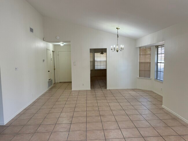 Building Photo - 9538 Cloverdale