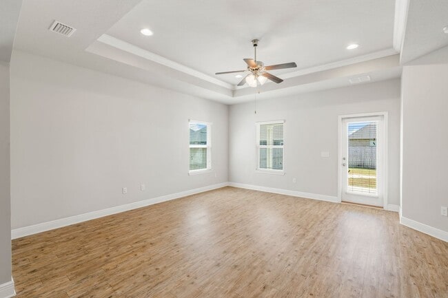 Building Photo - For Lease - Executive 3 BR/2 BA Home by No...