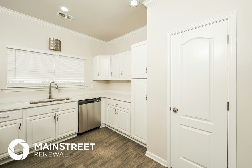 Building Photo - 6459 Southern Trace Dr