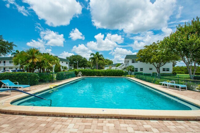 Building Photo - 2800 Indian River Blvd