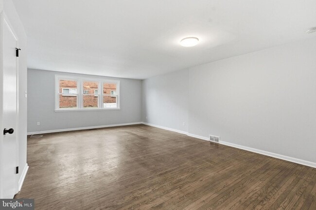 Building Photo - 2816 Woodbridge Rd