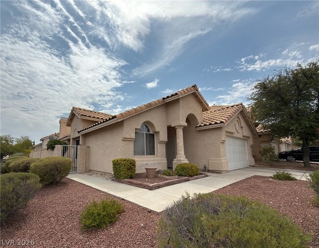 Building Photo - 2436 Twin Flower Cir