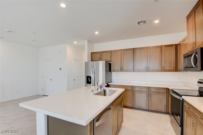 Building Photo - 5728 CRENELLATED St