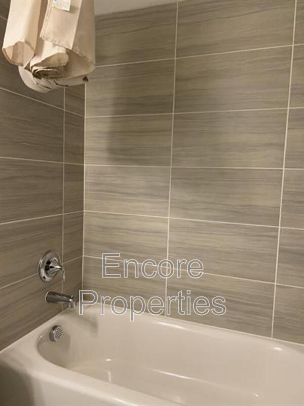 Building Photo - 1004 Bravura Dr