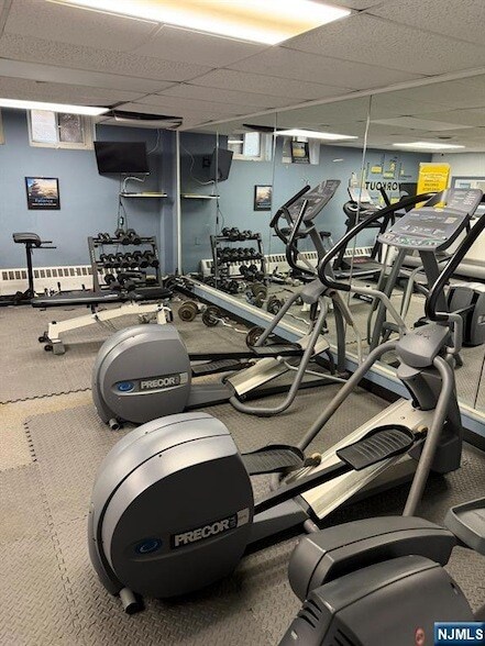 Building Photo - 39 E 39th St