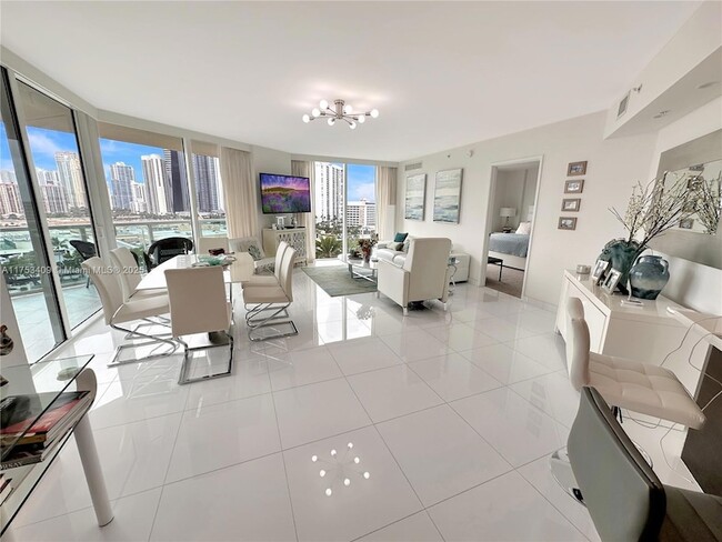 Building Photo - 250 Sunny Isles Blvd