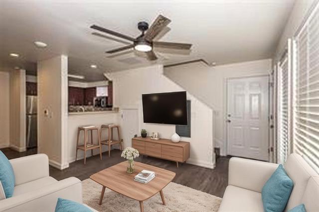 Building Photo - 3022 Forest Ln