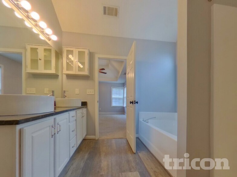 Building Photo - 79 Avery Way