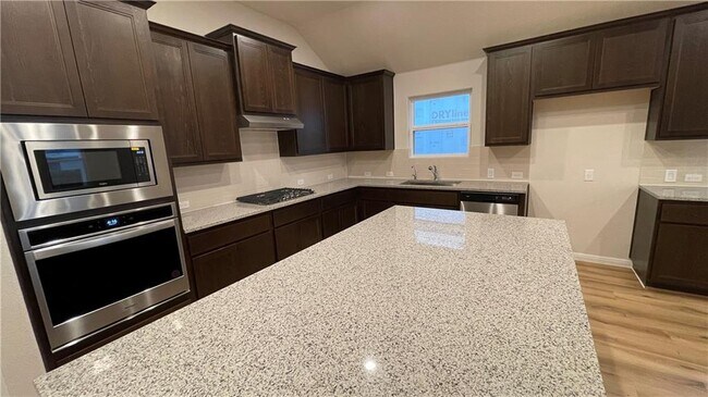 Building Photo - 6617 Covina Ln