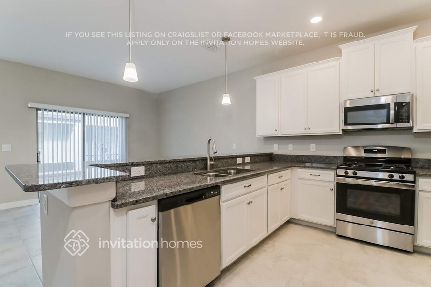 Building Photo - 2875 Gridiron Garden Isle