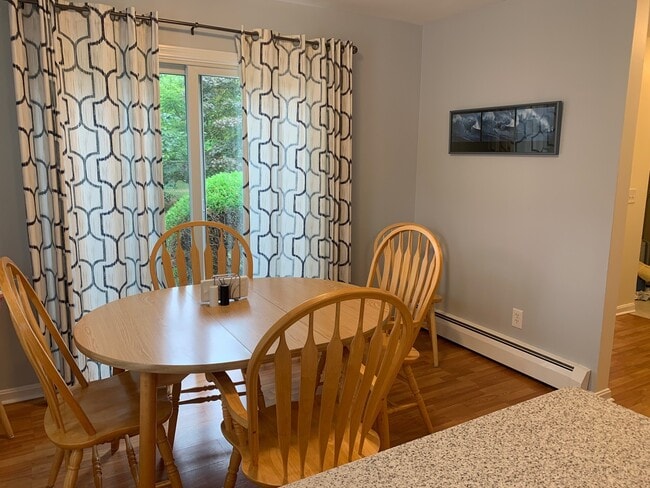 Building Photo - 421 Bellevue Ave