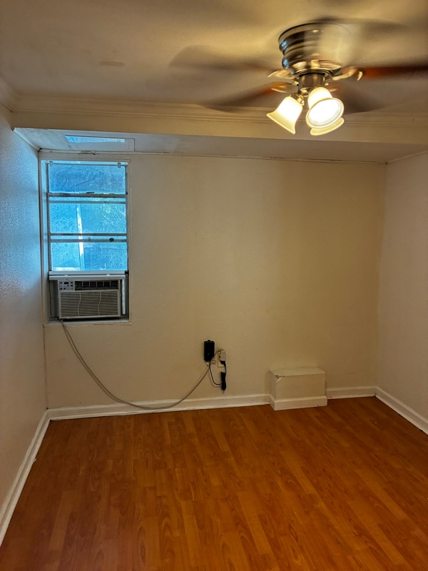 Building Photo - 117 5th St NE