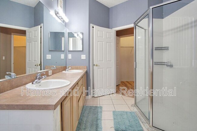 Building Photo - 546 Pineloch Dr
