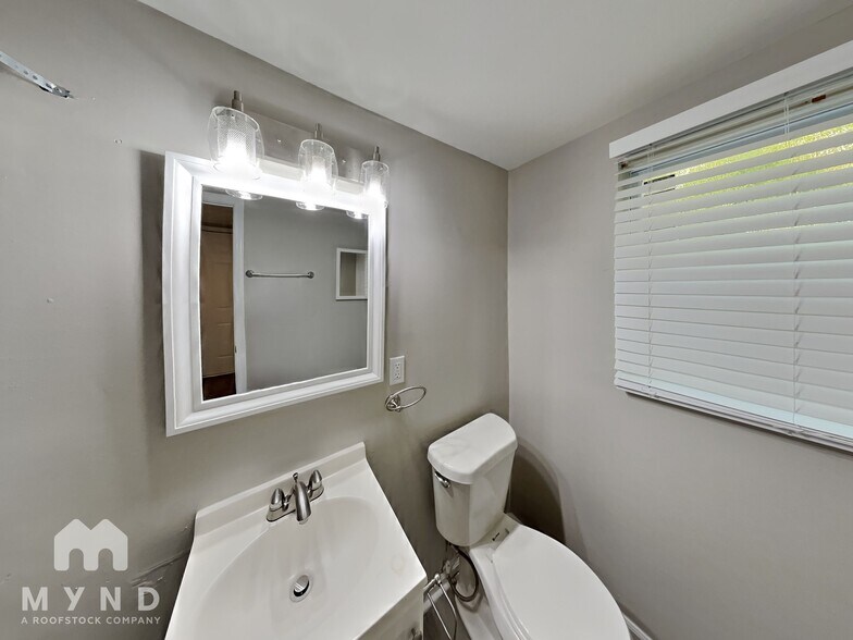 Building Photo - 5438 Brandon Ct