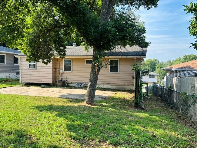 Building Photo - 4686 Kansas Ave