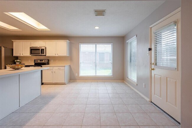 Building Photo - 20319 Sable Acre Ct