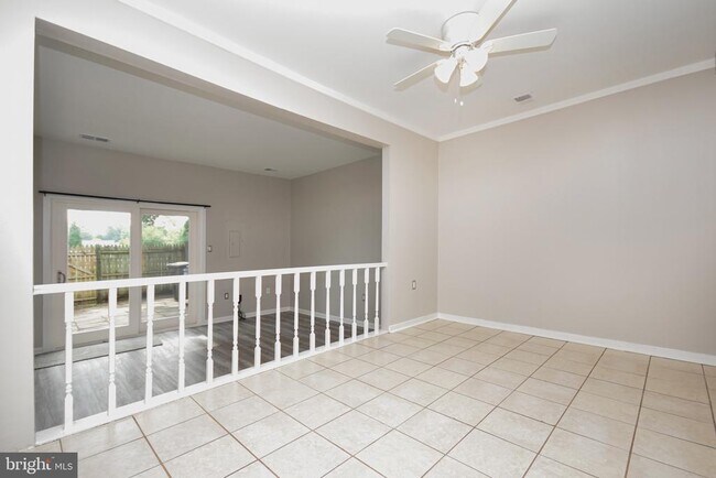 Building Photo - 8853 Teakwood Ct