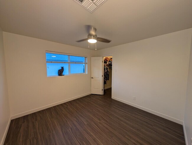 Building Photo - 2314 N 64th Pl