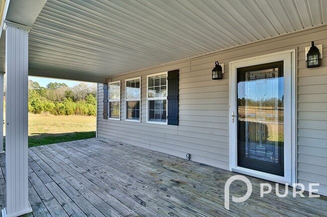 Building Photo - 5674 Duncan Rd