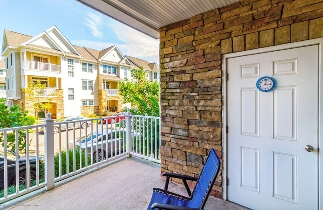 Building Photo - 22 Cooper Ave