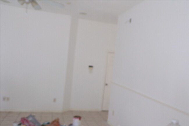 Building Photo - 16006 Hiram Clarke Rd